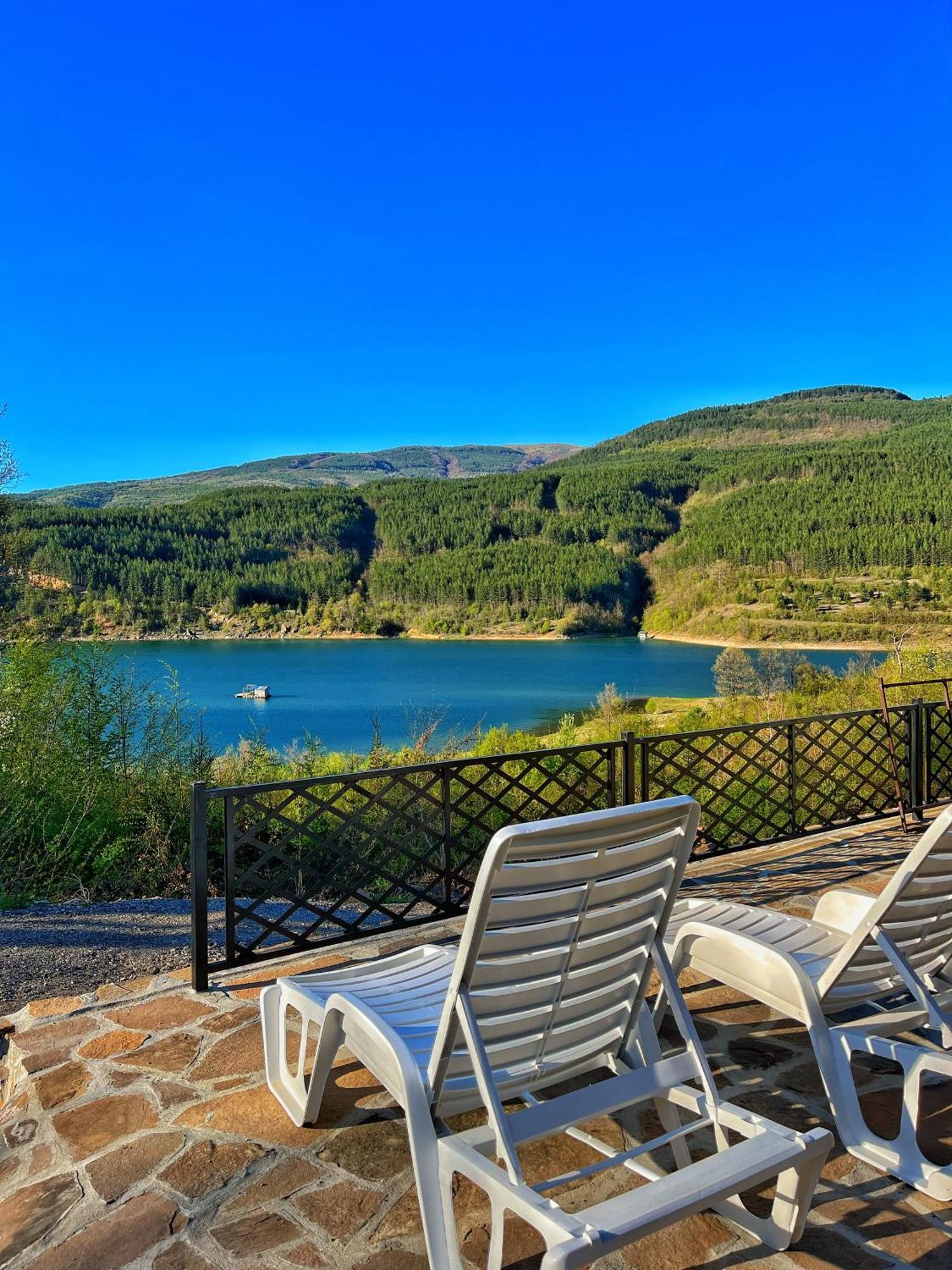 Zavojsko Jezero - Vila Jezero Pirot Buitenkant foto